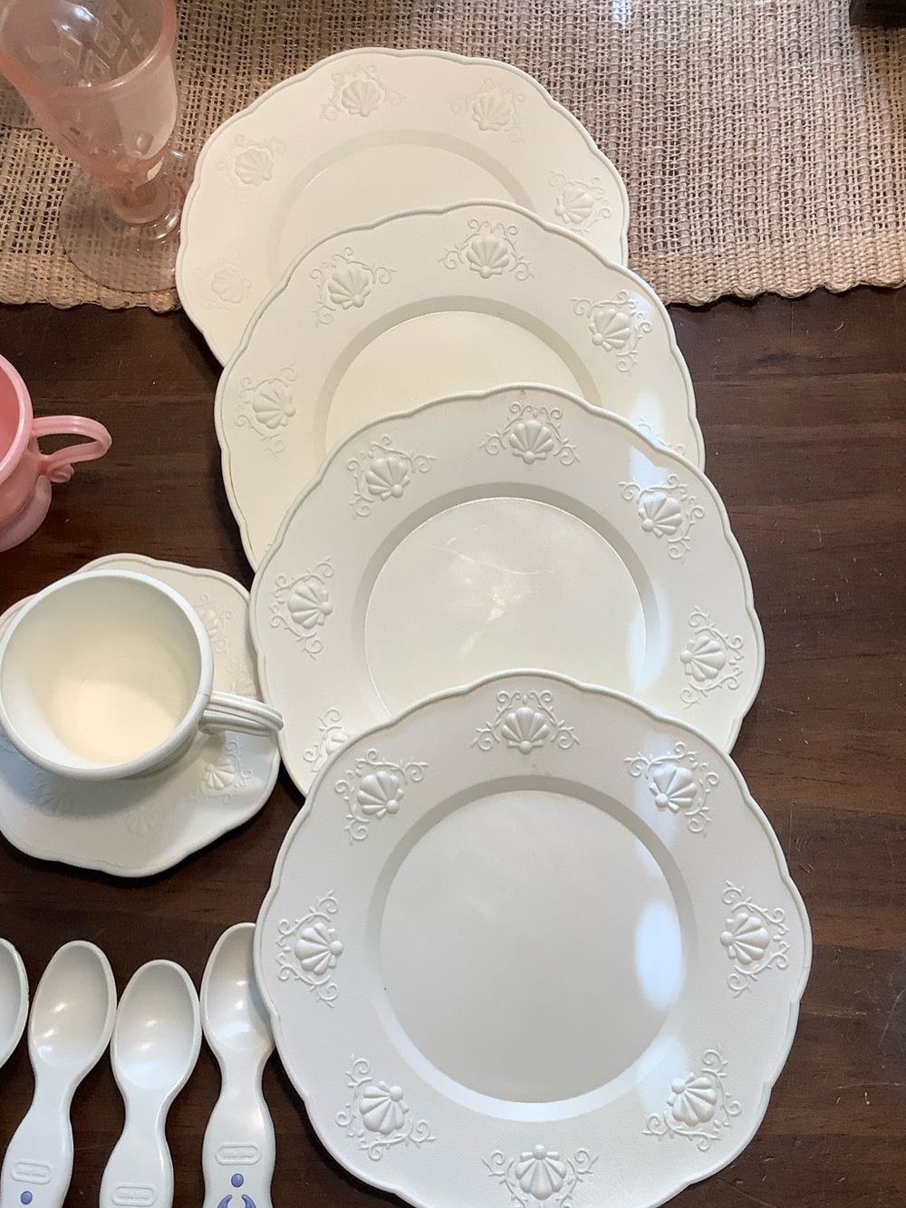 Vintage Little Tikes Children’s Tea Set - Picture 4 of 10
